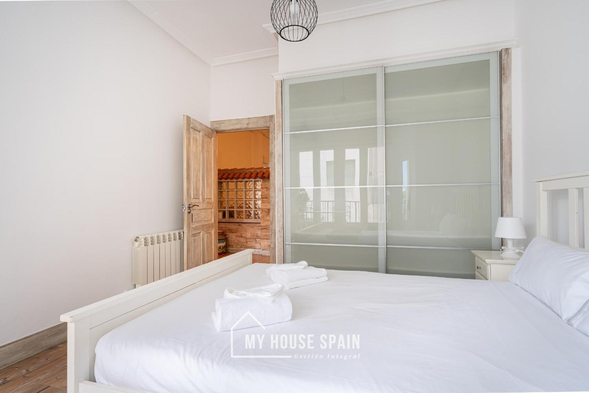 Myhousespain - Piso Reformado En El Centro Gijón Esterno foto