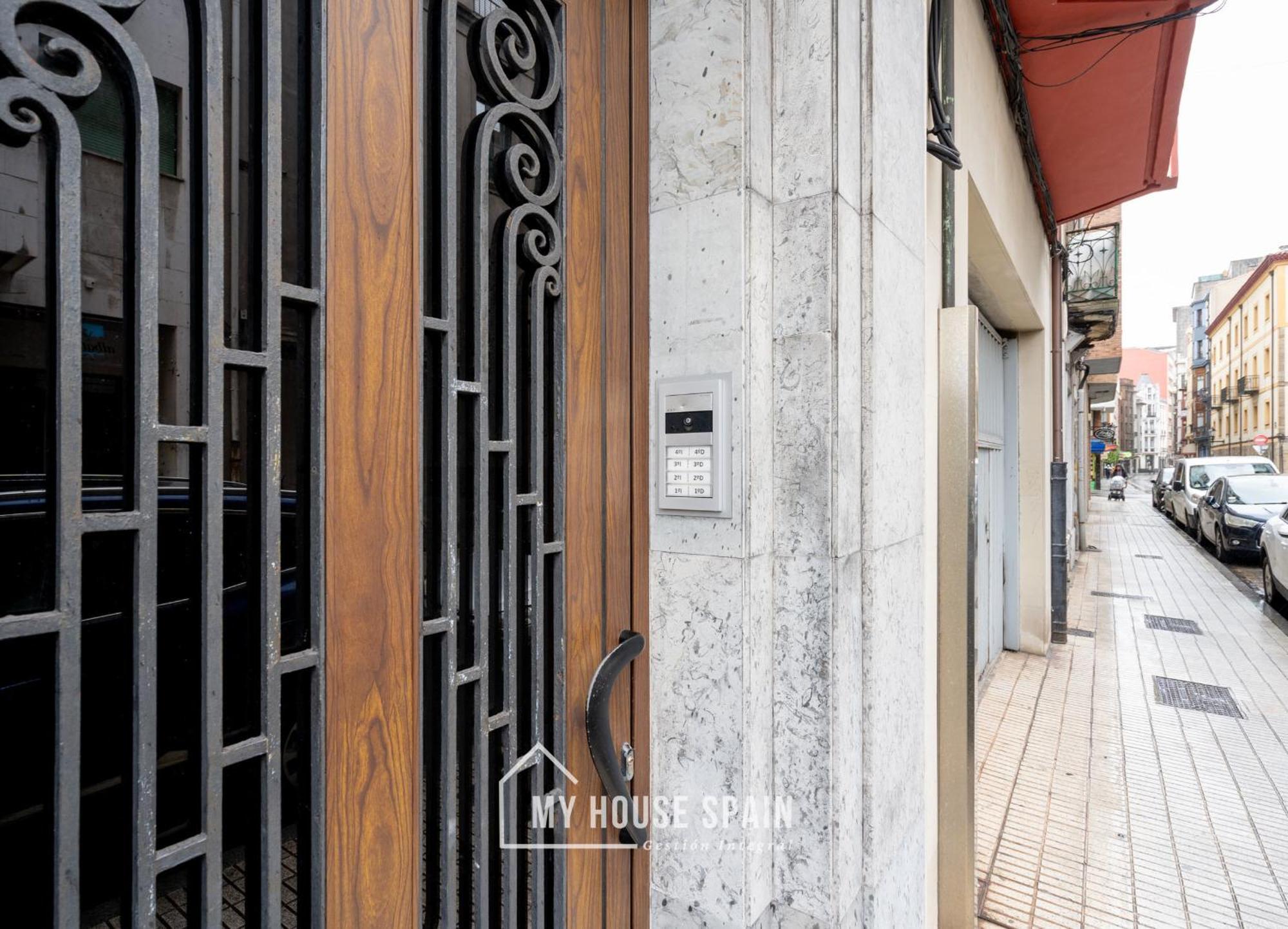 Myhousespain - Piso Reformado En El Centro Gijón Esterno foto